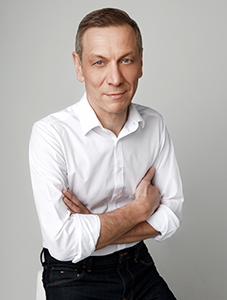 Dipl.-Ing. (FH) Stefan Hallmaier Dipl.-Ing. (FH) Stefan Hallmaier